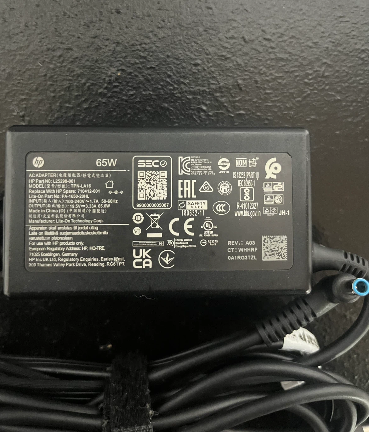 HP 65W Laptop AC Adapter Power Supply TPN-LA16 - photo 2