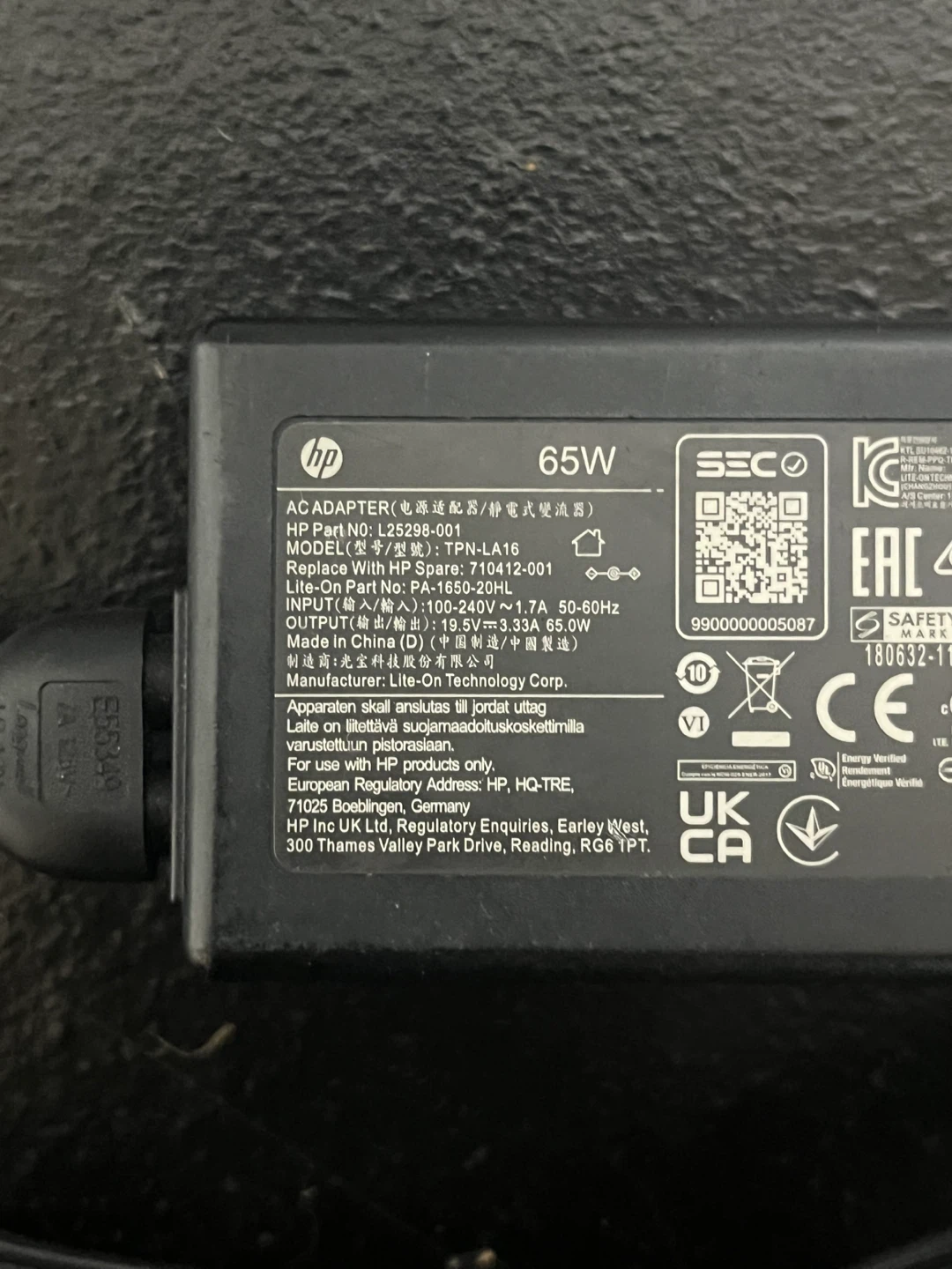 HP 65W Laptop AC Adapter Power Supply TPN-LA16 - photo 4