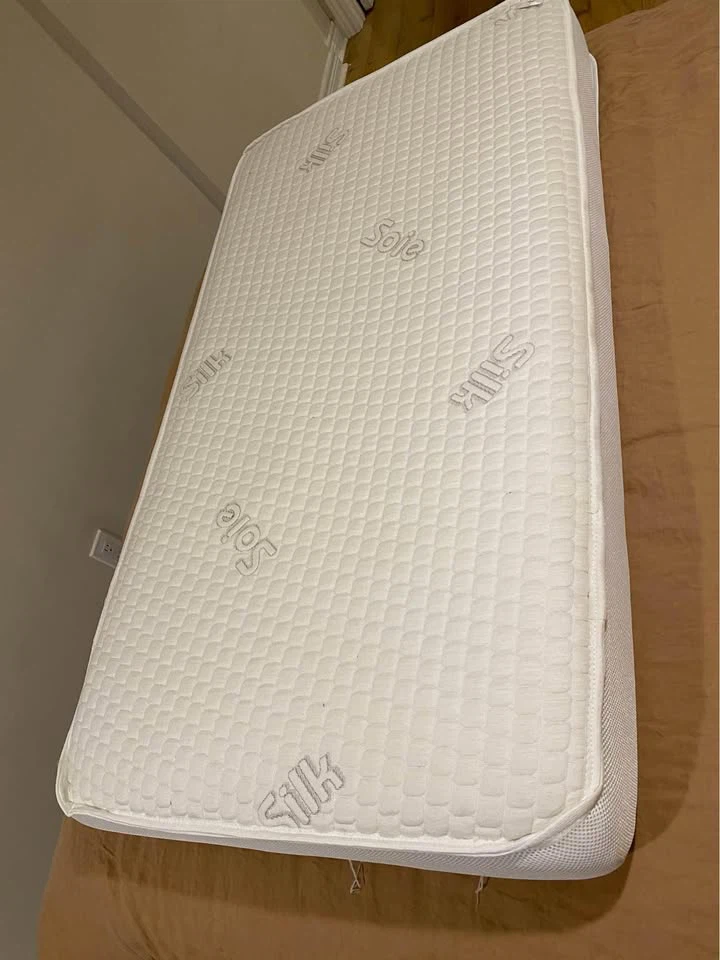 IKEA Sniglar crib and/or toddler Bed + mattress protector - photo 5