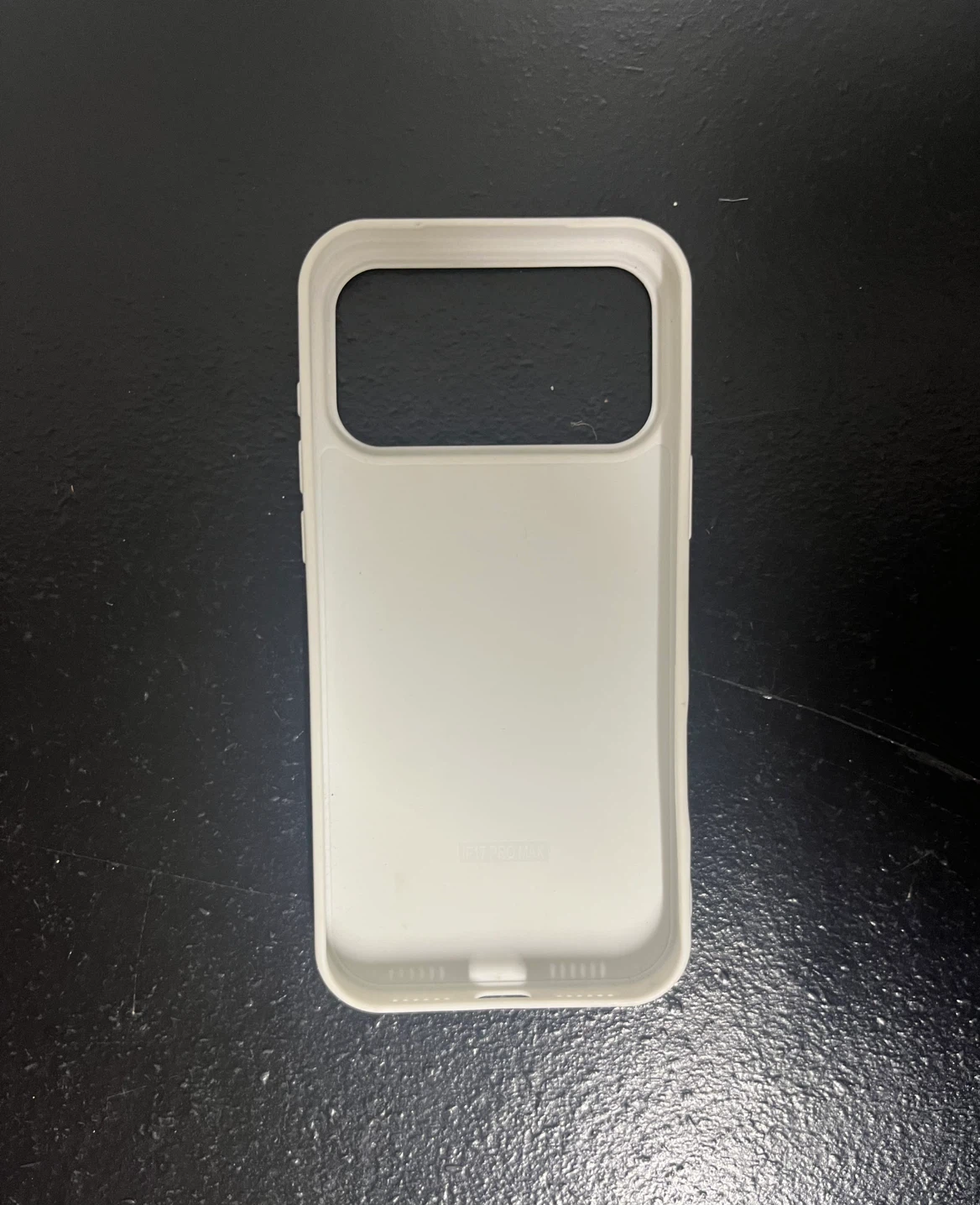 White iPhone 17 Pro Max Case - photo 2