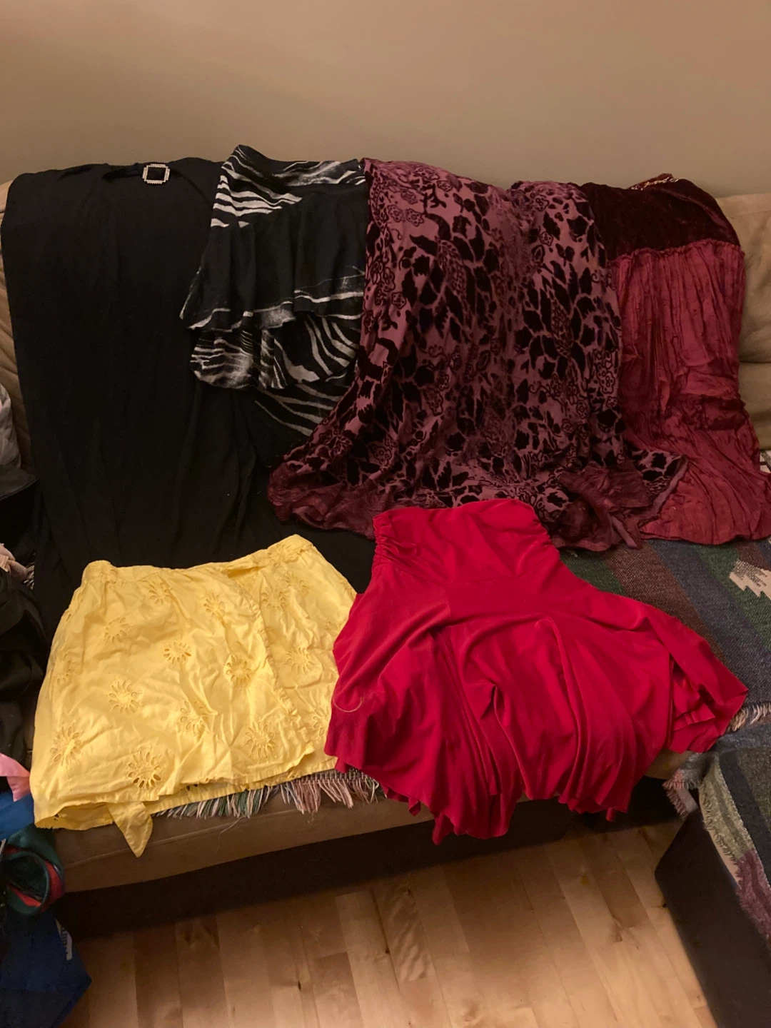 Collection of 6 women skirts