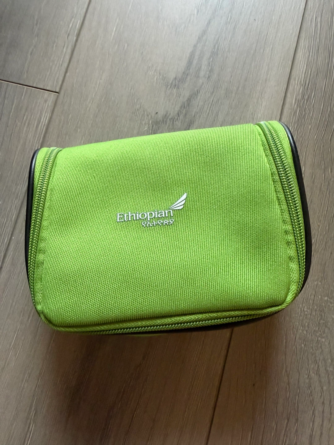 Ethiopian Airlines Toiletry Bag with Accessories - photo 2