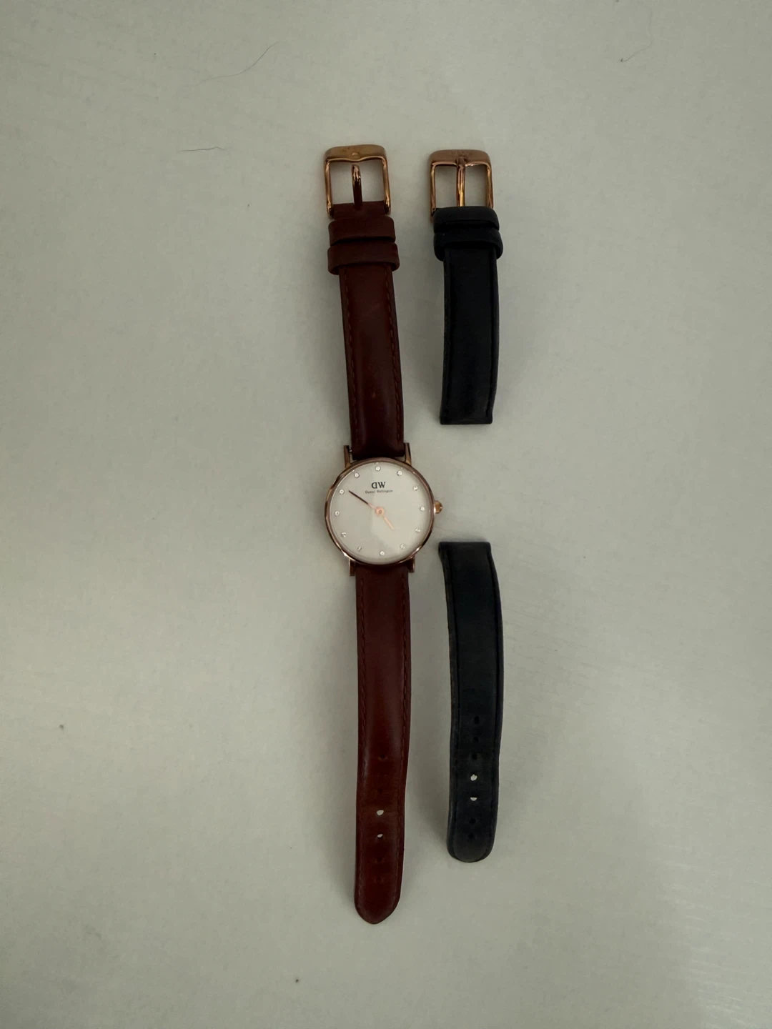 Daniel Wellington Watch with Brown and Black Straps - photo 2