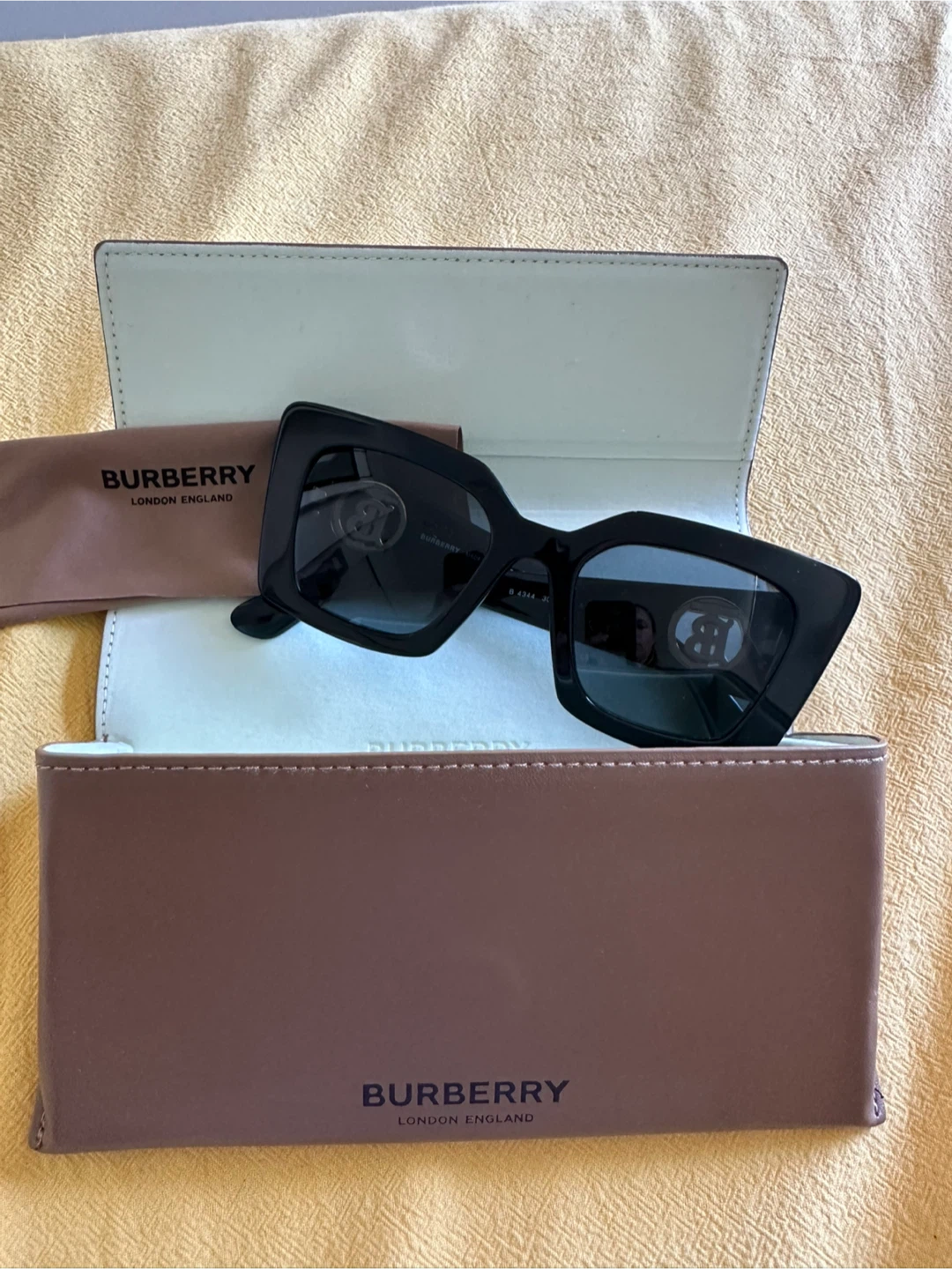 Burberry Sunglasses - photo 5