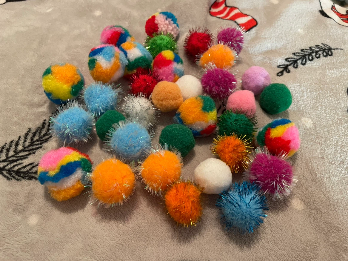 Pom Pom Cat Ball Toys Lot