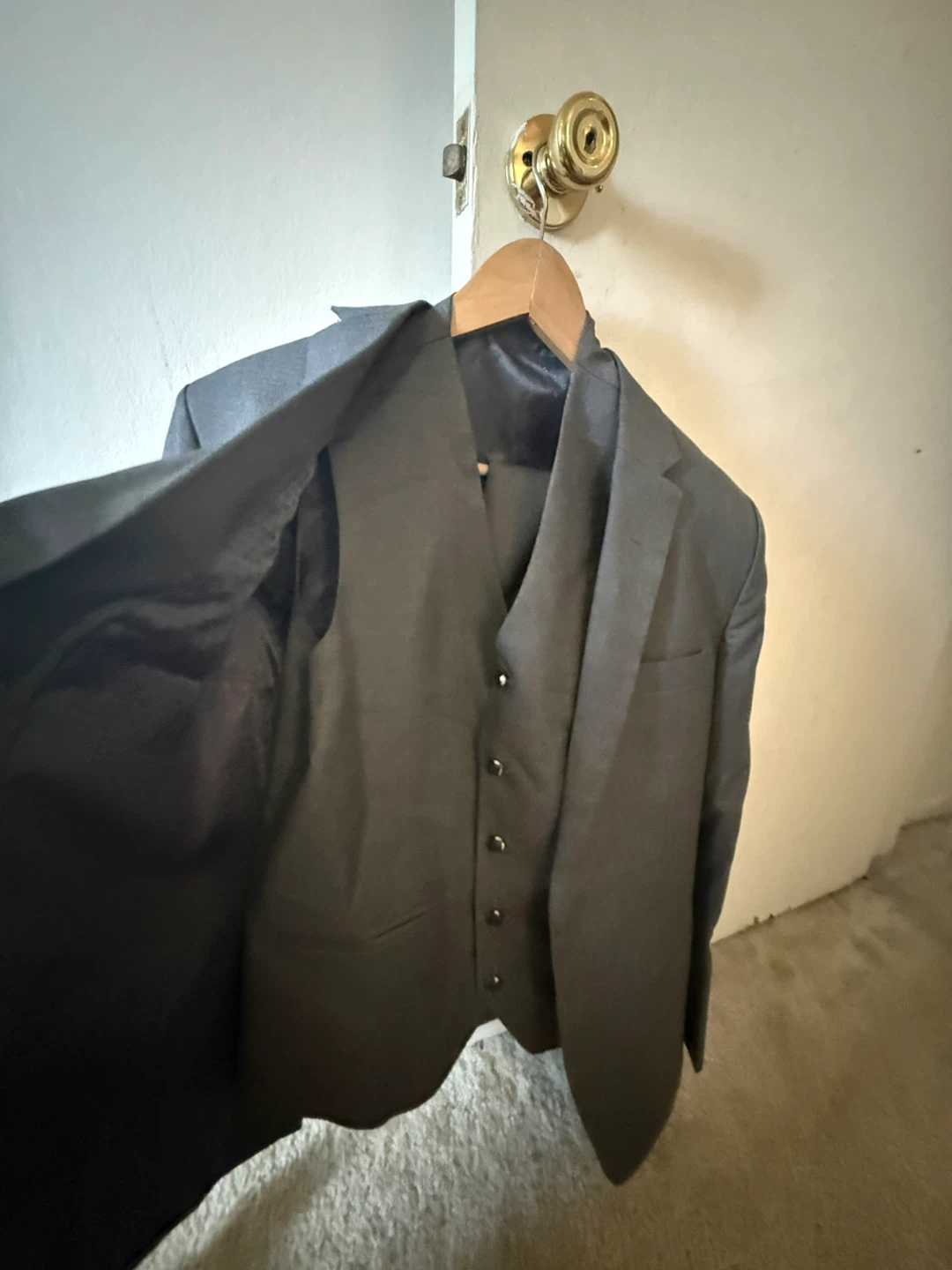 Men's Charcoal Gray 3-Piece Suit Vest & Jacket