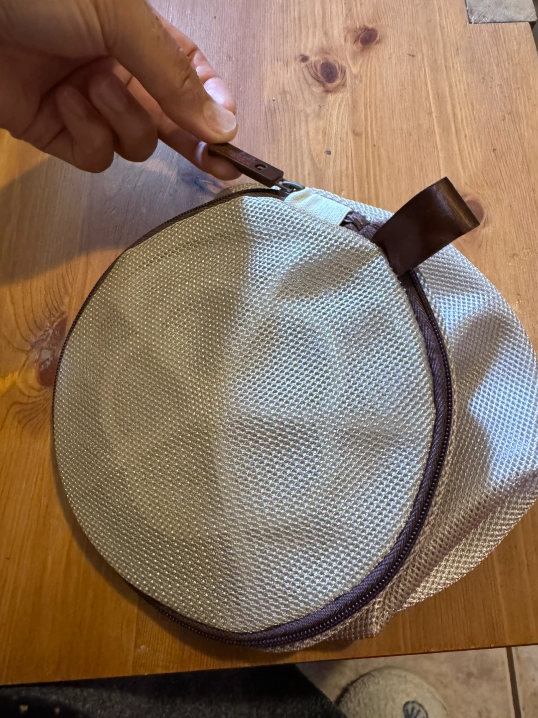Mesh Laundry Bag with Zipper - photo 2