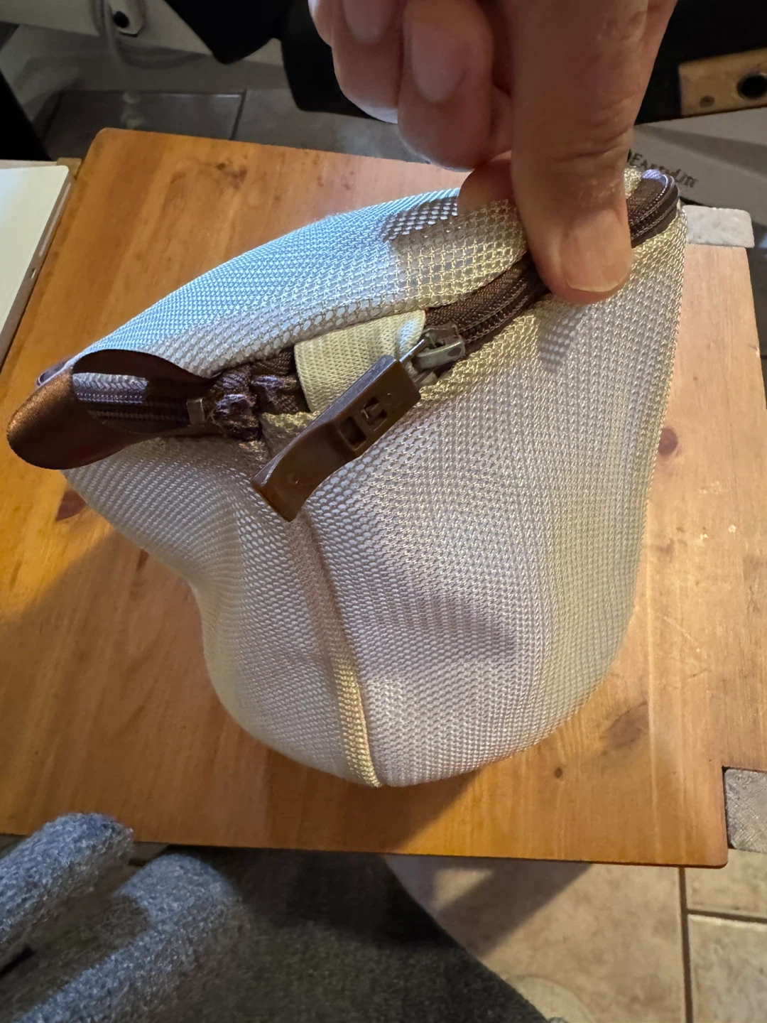 Mesh Laundry Bag with Zipper - photo 3