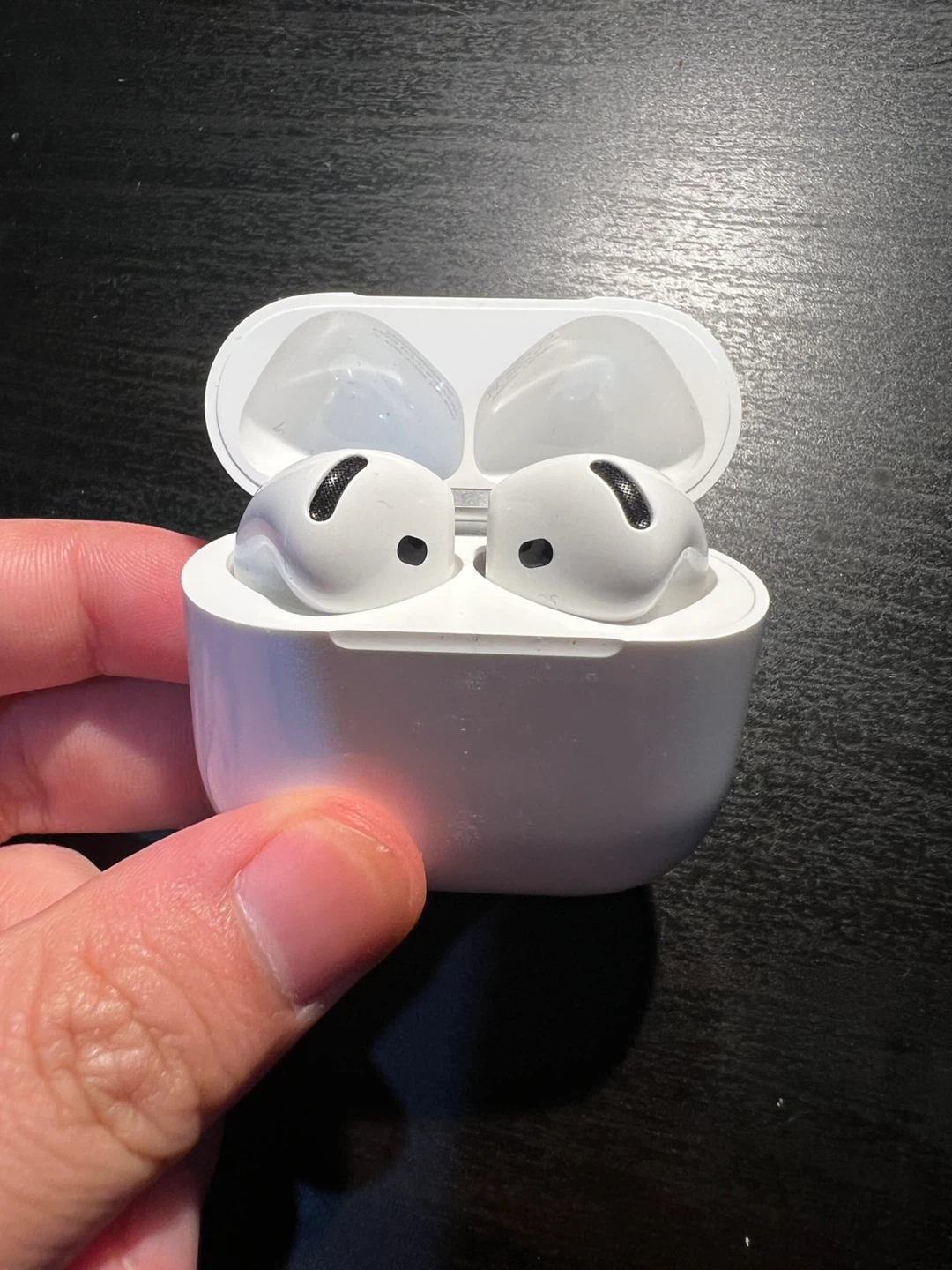 Apple AirPods 4 with ANC - photo 2