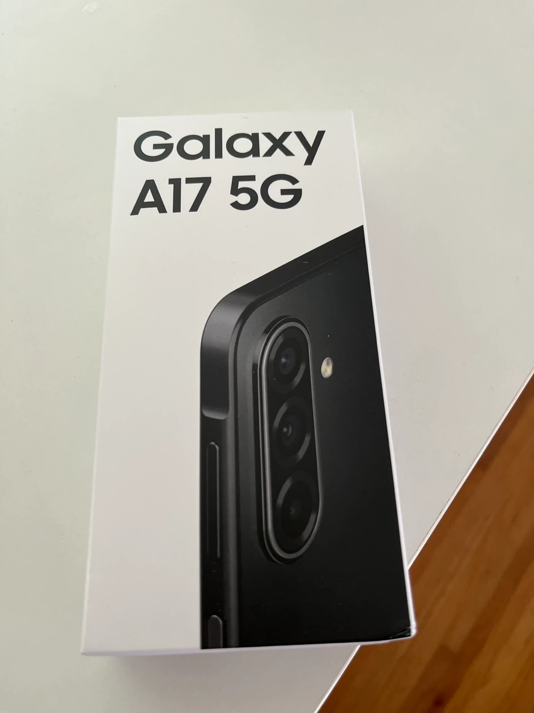 Samsung Galaxy A17 5G Phone - photo 3