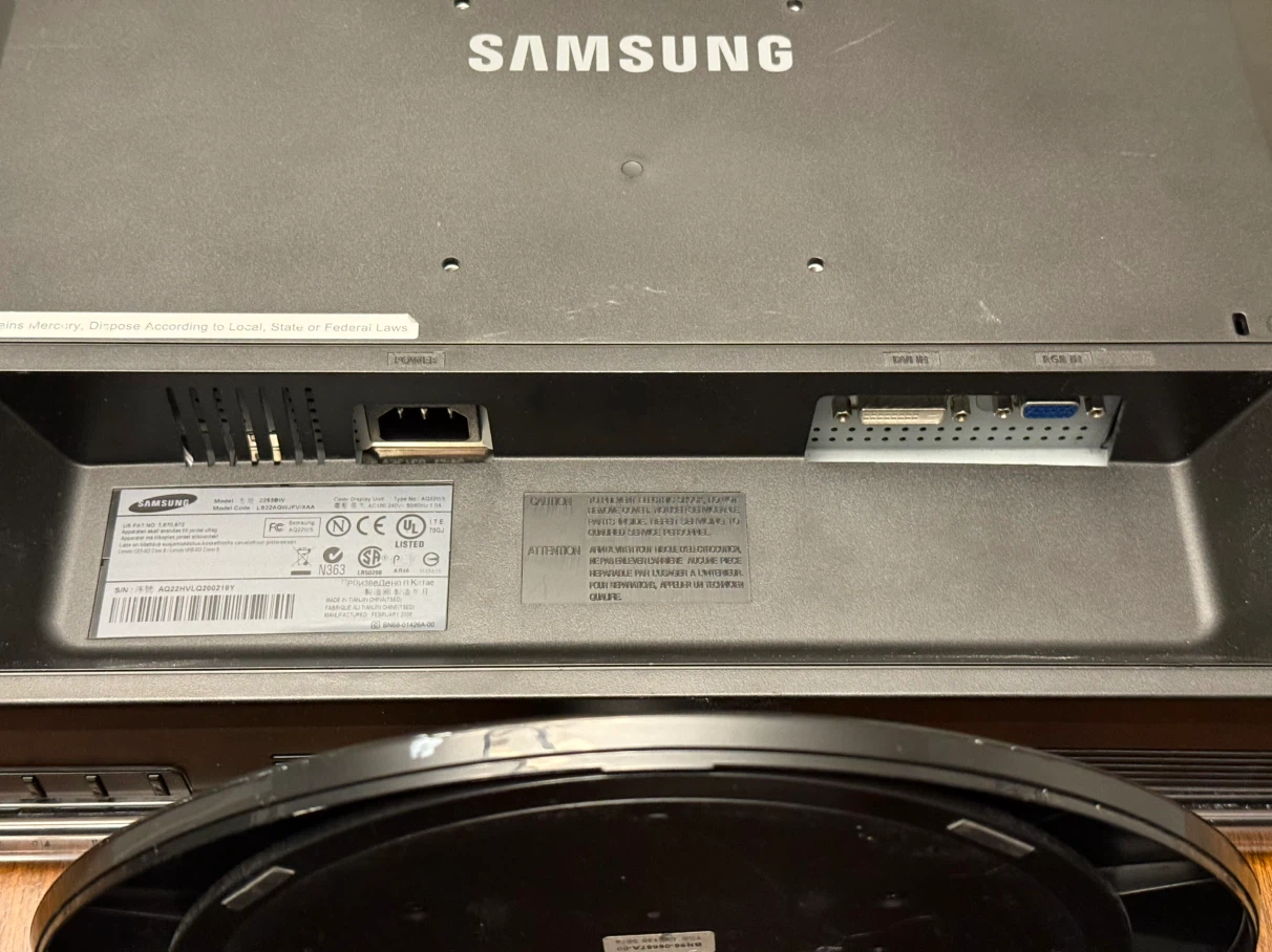 Samsung 2253BW LCD Monitor - photo 3