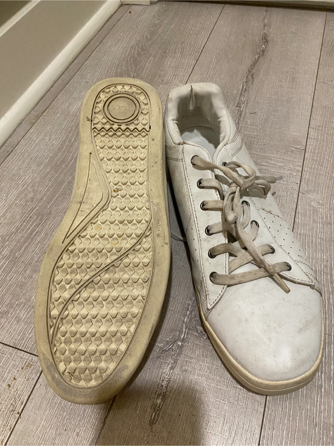 White Sneakers - photo 3