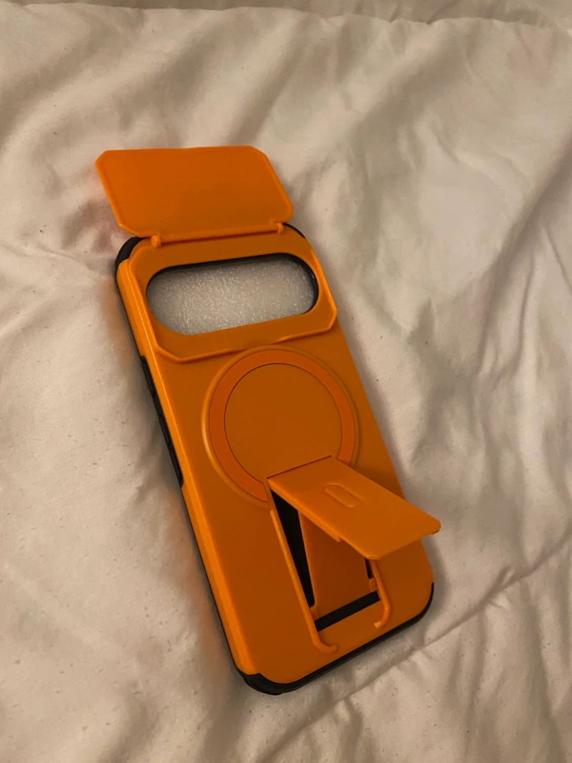 Brand new Pixel 10 orange case with MagSafe - photo 2