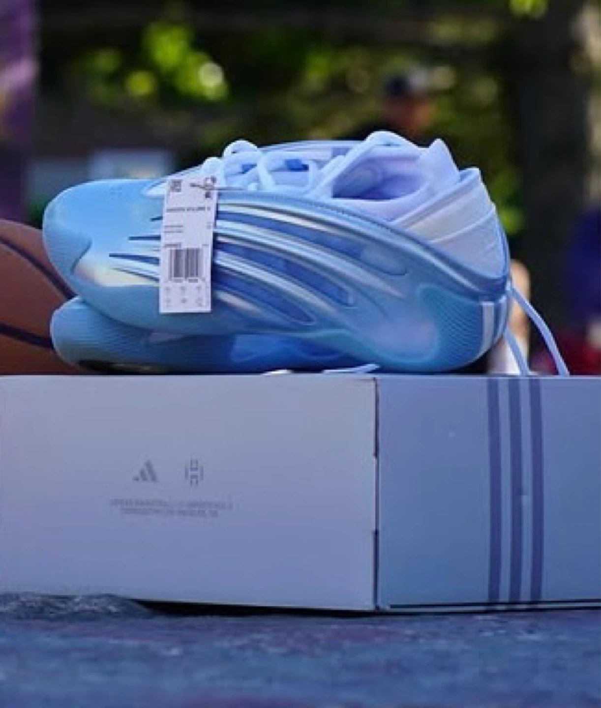 Brand new Adidas Harden Vol 9
