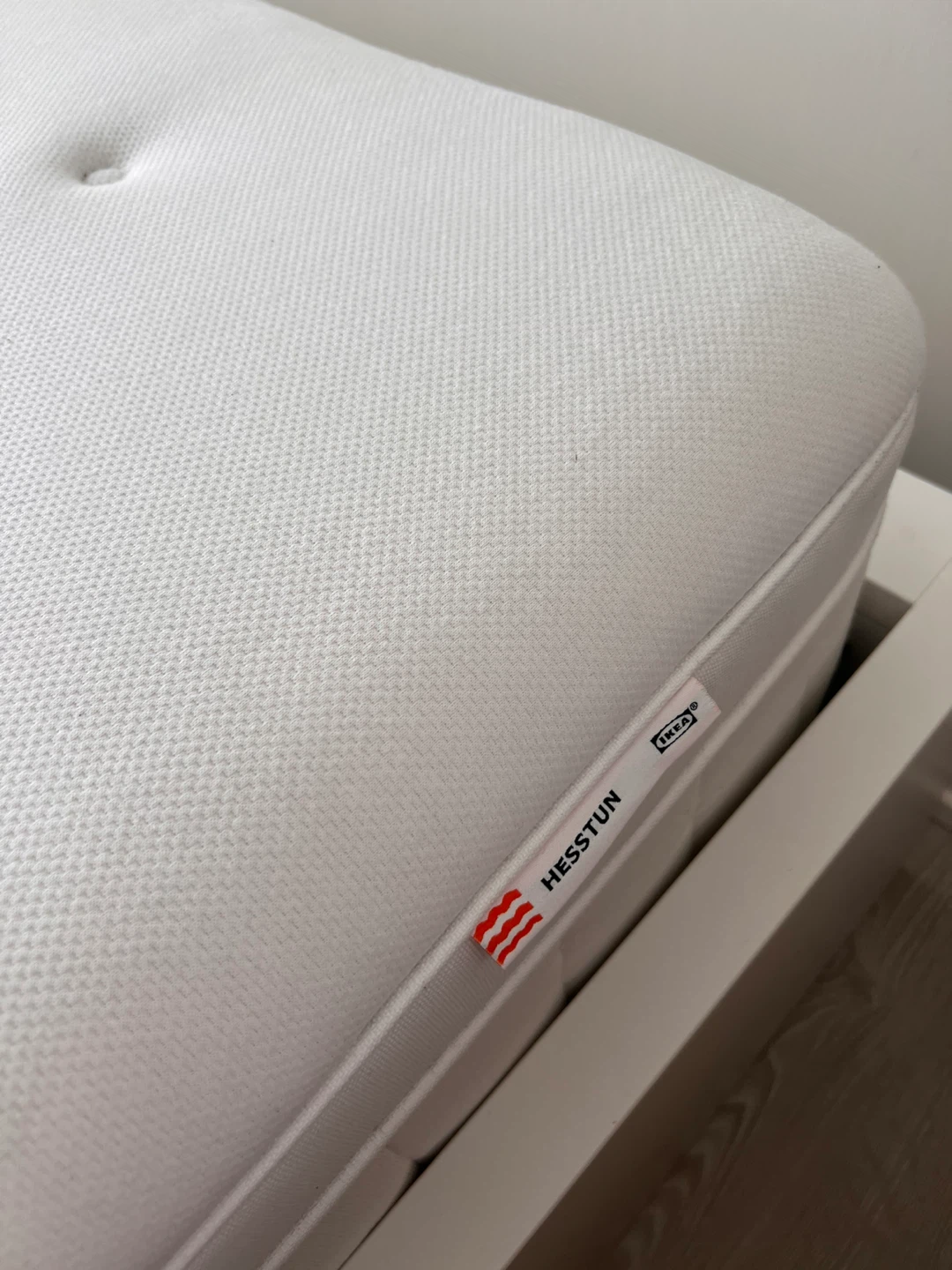 IKEA Double Bed + HÖNSBÄR mattress + cover ASAP - photo 2