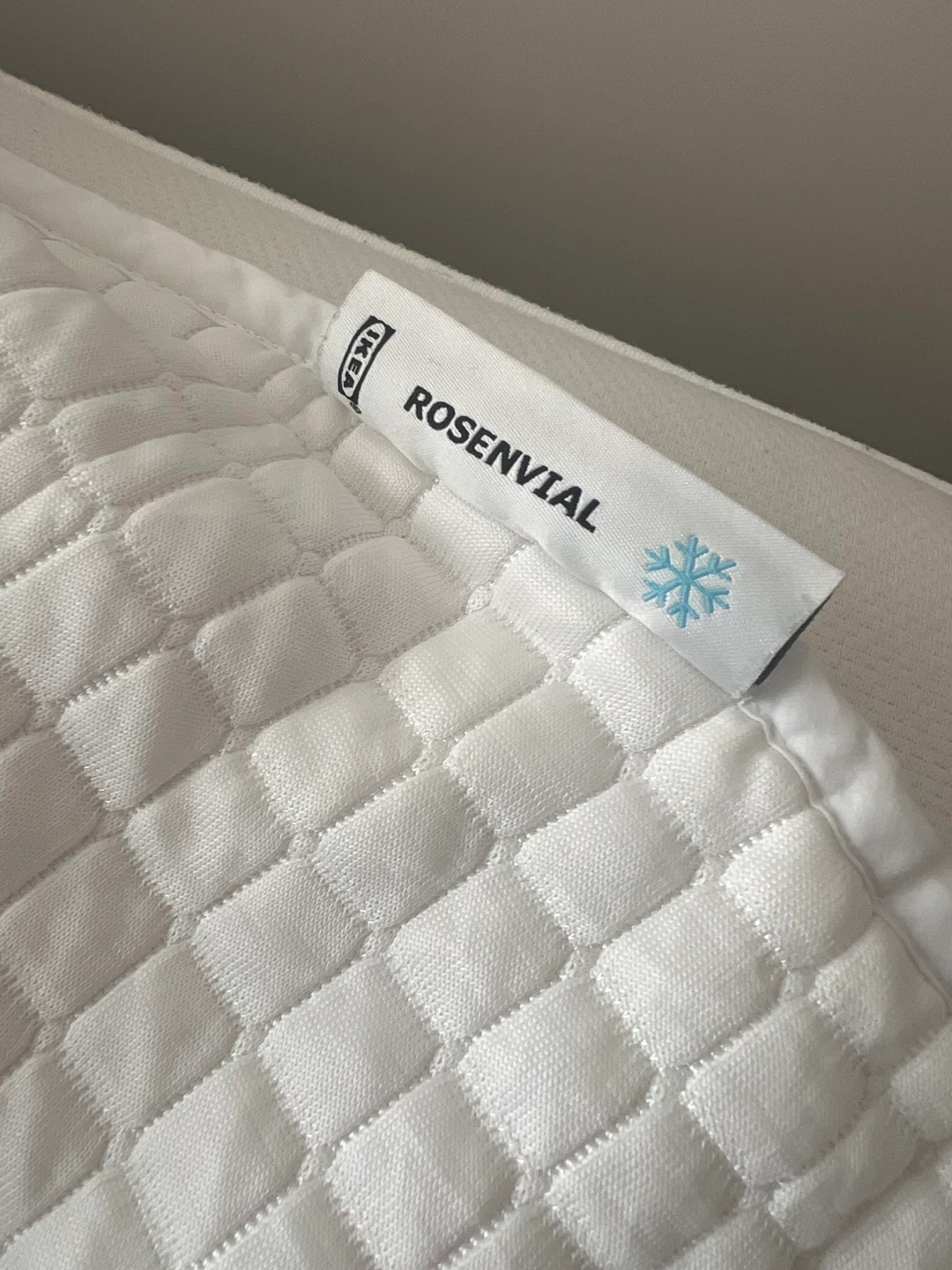 IKEA Double Bed + HÖNSBÄR mattress + cover ASAP - photo 3