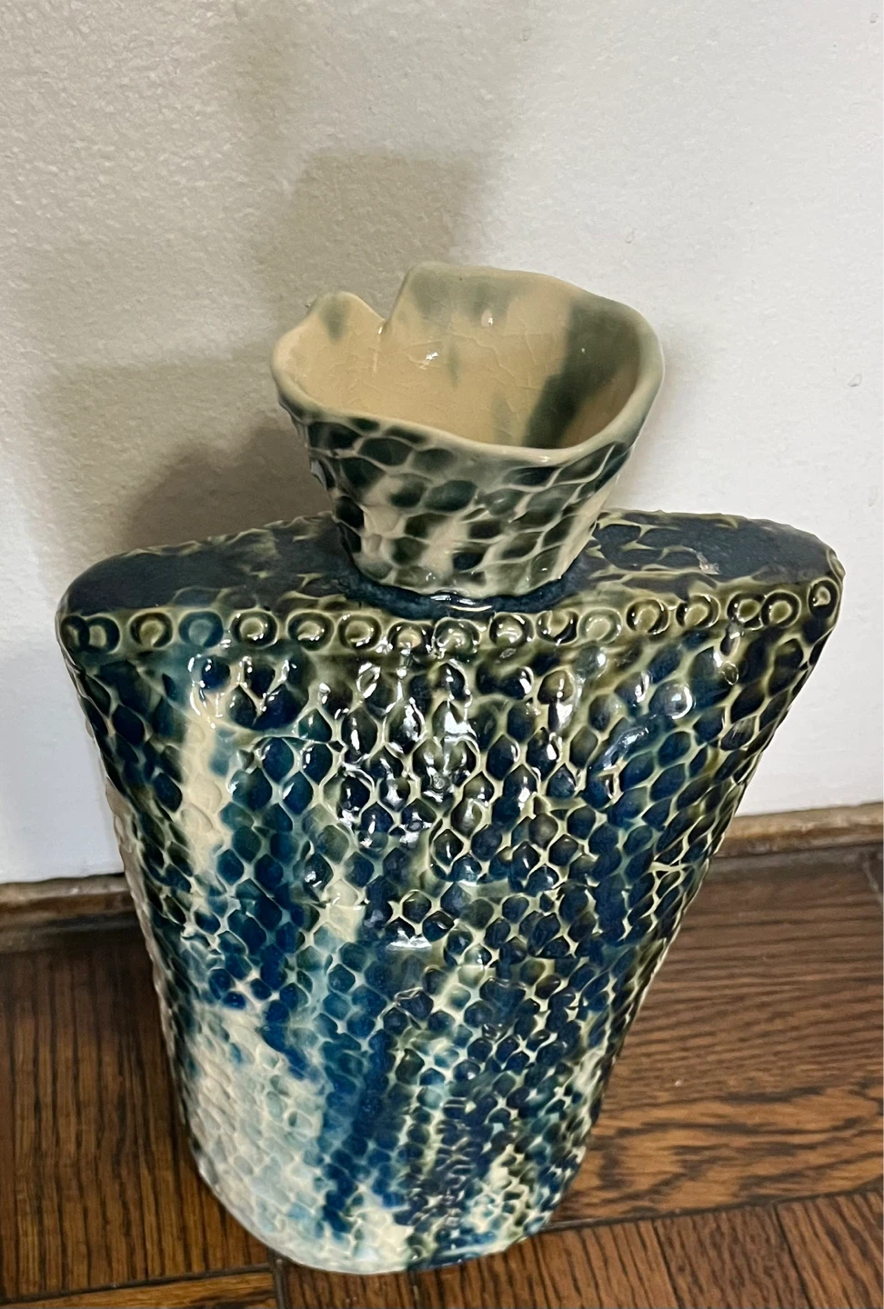 Glazed fish scale pottery vase with fold detail - photo 3