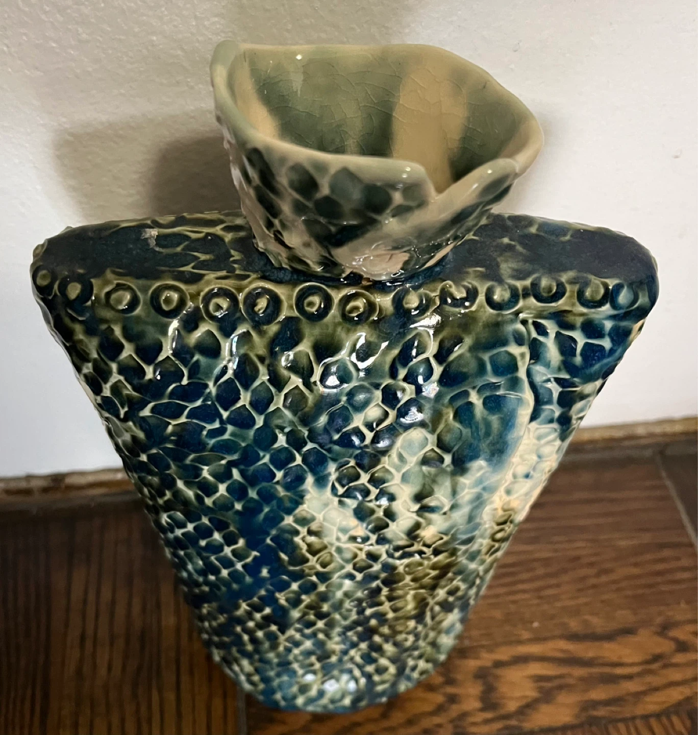 Glazed fish scale pottery vase with fold detail - photo 2