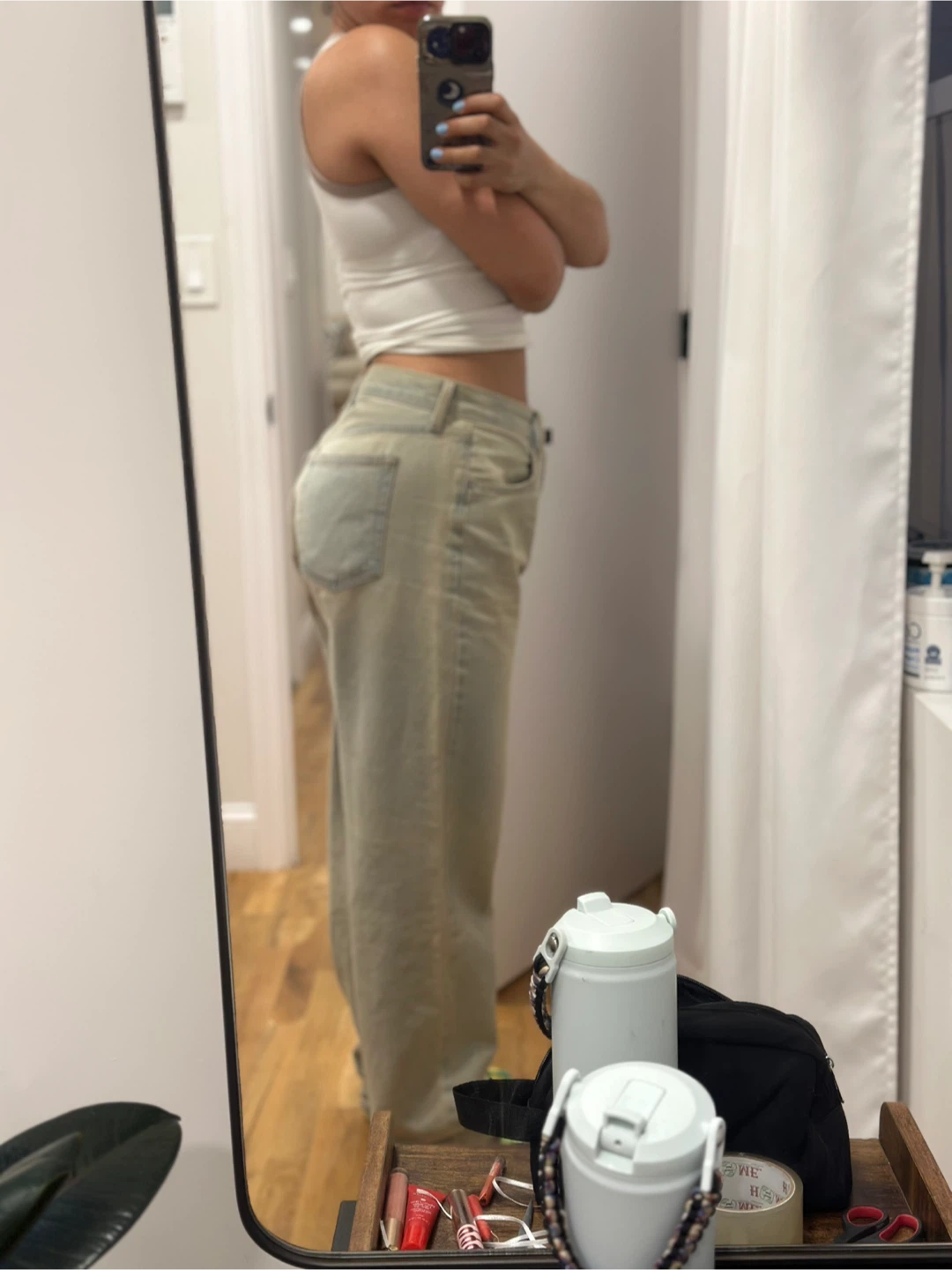 Light Wash Wide Leg Jeans - photo 2