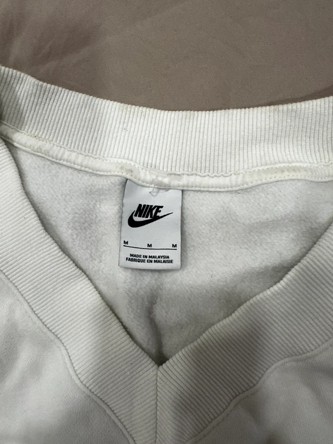 Nike White V-Neck Cropped Sweatshirt - photo 2