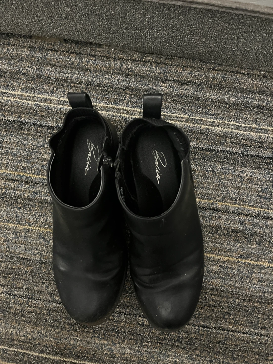 Bacia Black Ankle Boots (size 7) - photo 2
