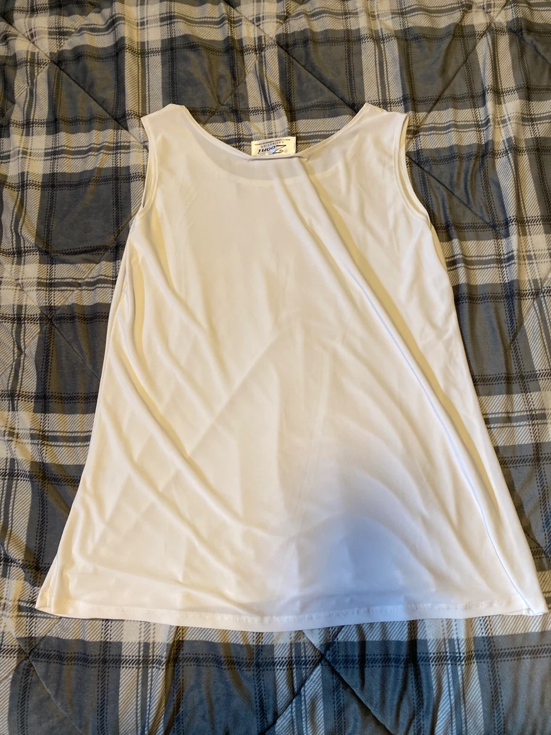 Women’s White Zooni Tank Top Size Large - photo 3
