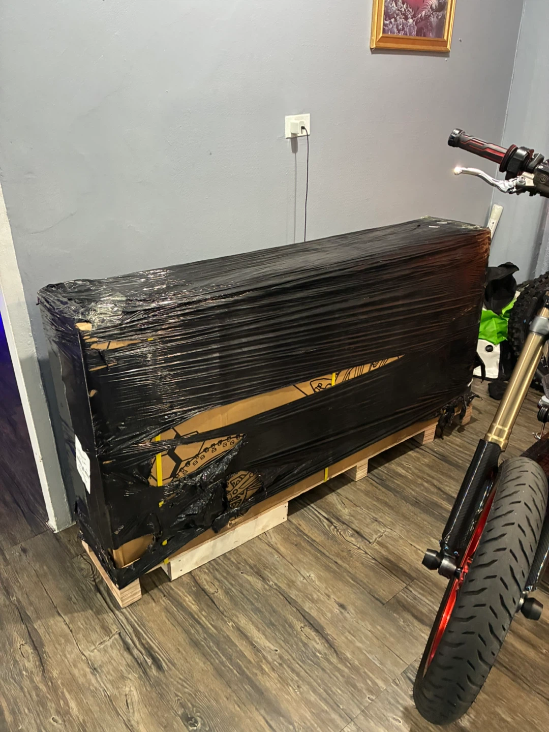 Sur Ron Electric Dirt Bike brand new in box