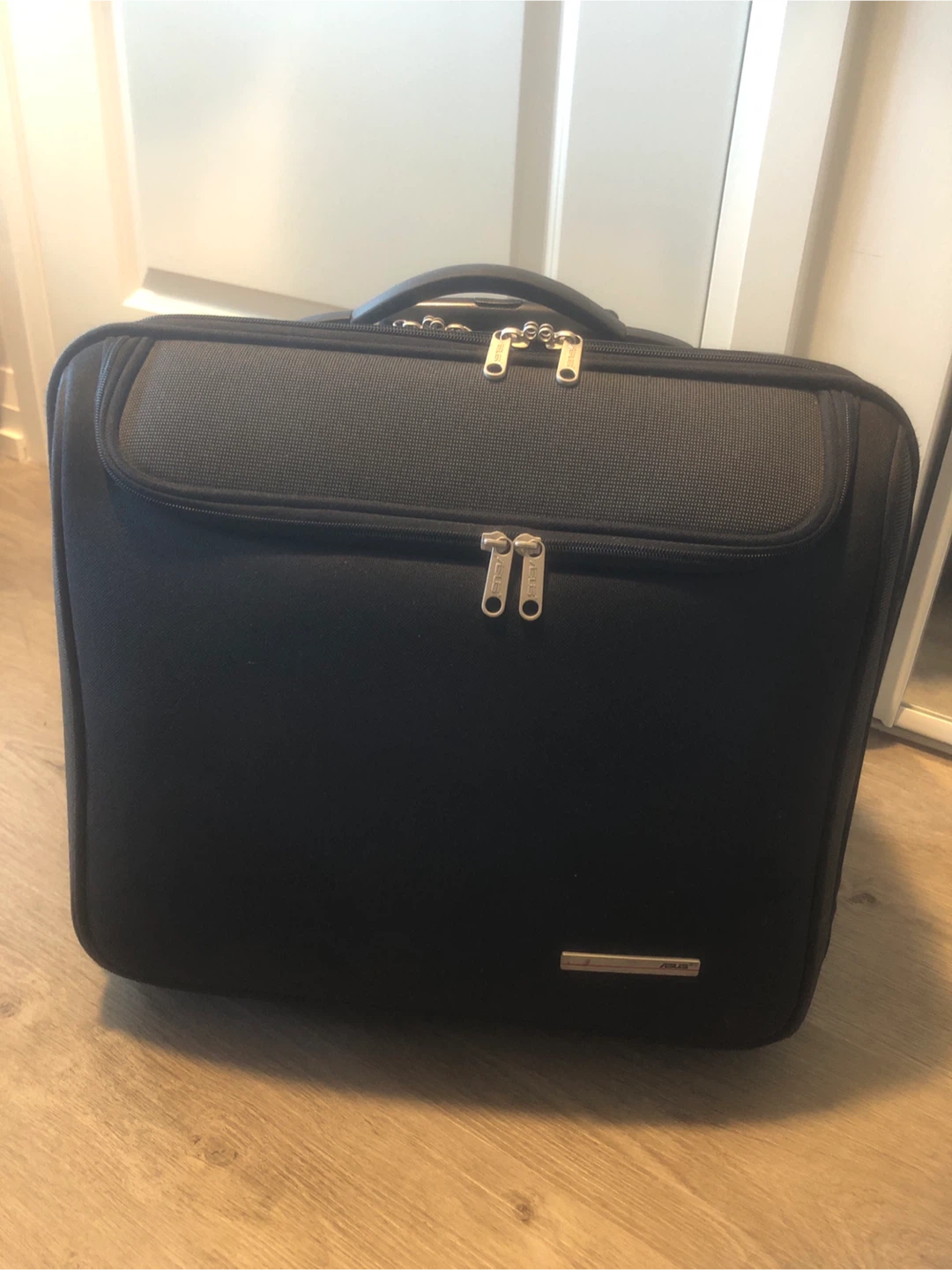 ASUS Rolling Laptop Bag