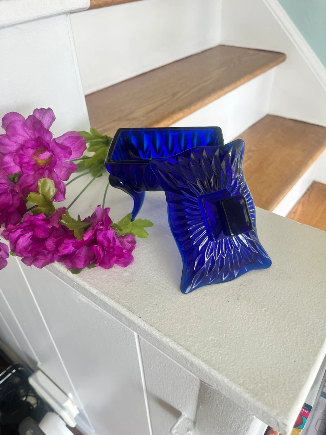 VINTAGE COBALT BLUE TRINKET/JEWELRY BOX