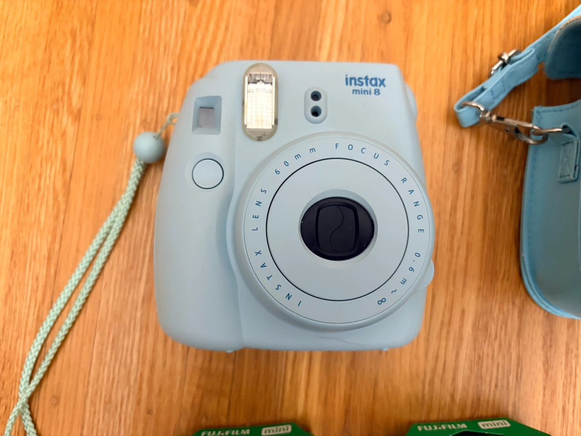 Fujifilm Instax Film (50) with Mini 8 Camera and case - photo 3