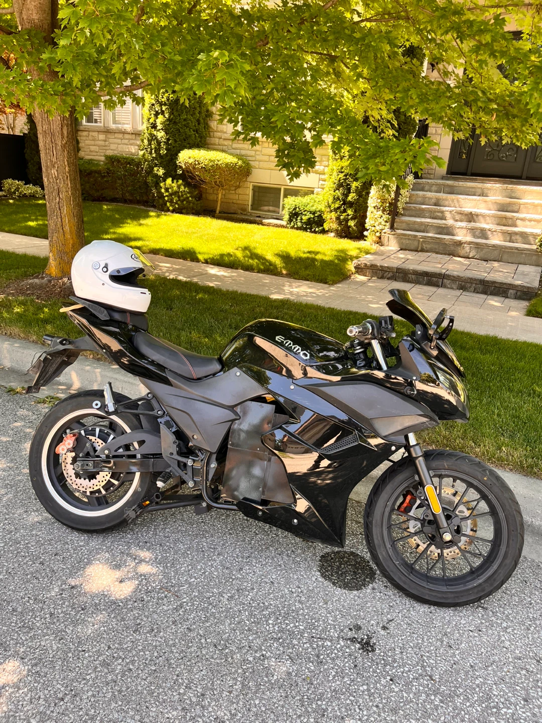 Black Emmo E-Bike Sport Motorcycle