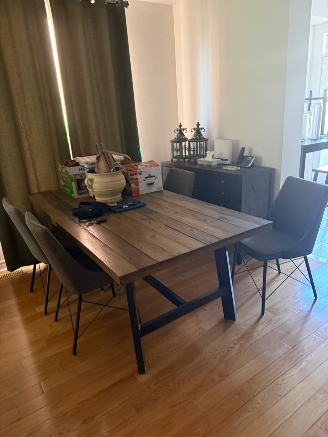 Dining Table and 4 chairs and 2 end chairs