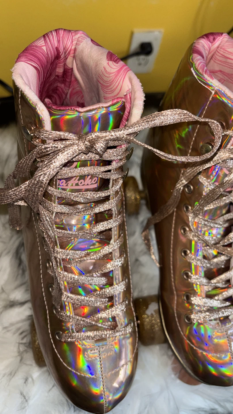 Chaya Roller Skates - Rose Gold Holographic - photo 3