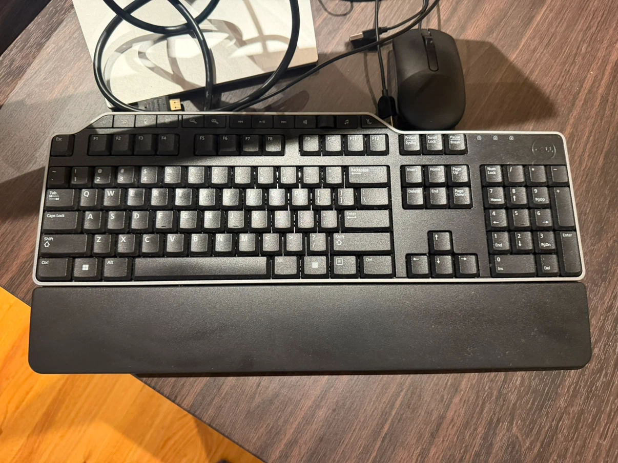 Dell Monitor and Keyboard Bundle - photo 4