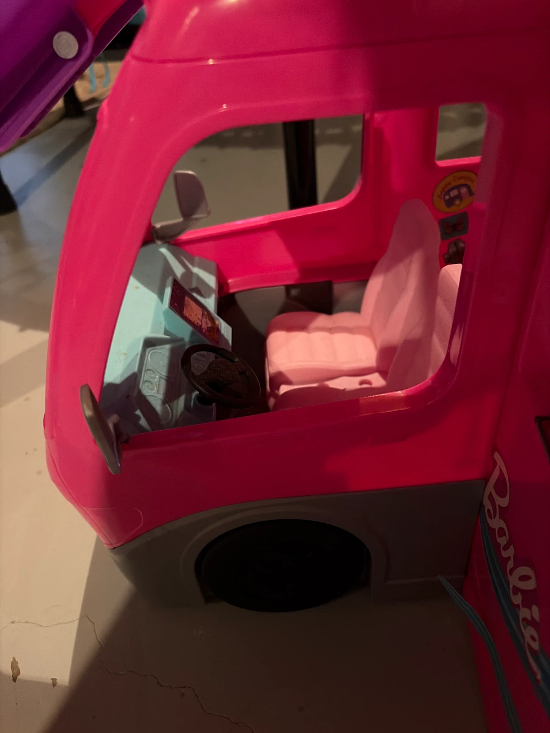 Barbie Camper Van Playset - photo 5