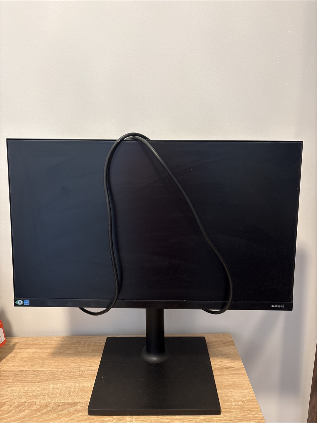 Samsung FT45 Series 24" LED Monitor