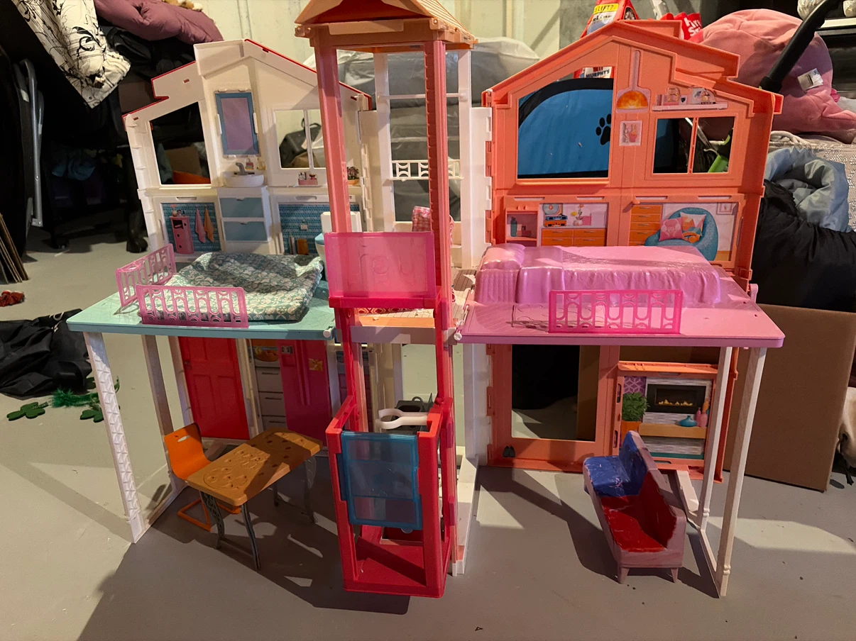 Barbie Dreamhouse with furniture