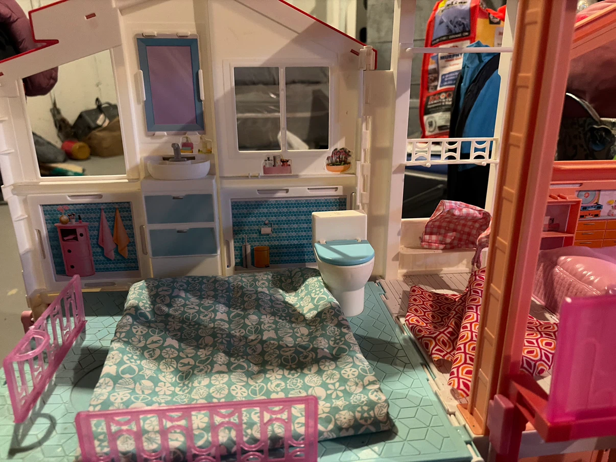 Barbie Dreamhouse with furniture - photo 2