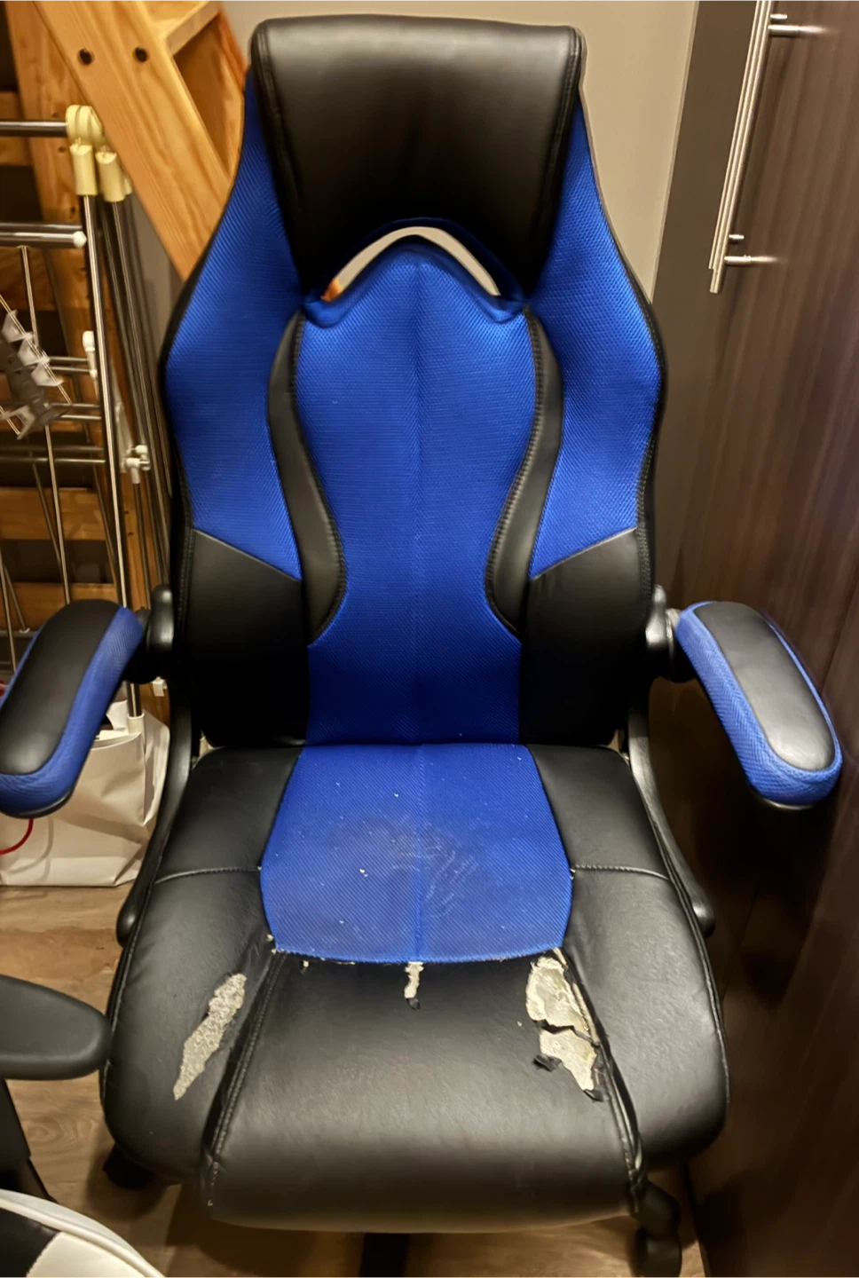 Giving away gaming chair (free!)