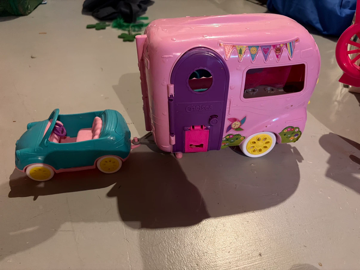 Chelsea Camper Van Toy