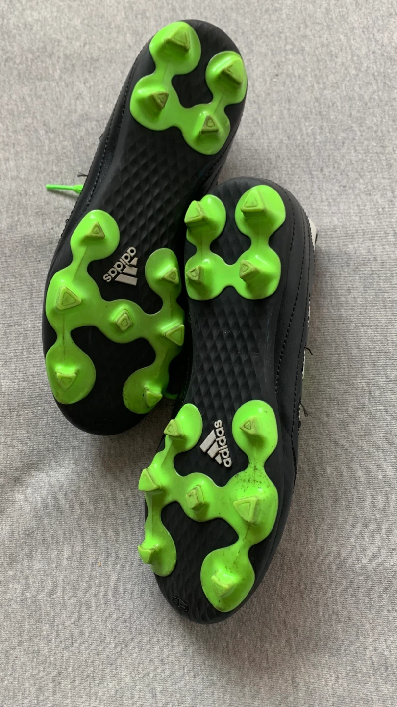 Youth Size 6 Adidas Soccer Cleats - photo 2