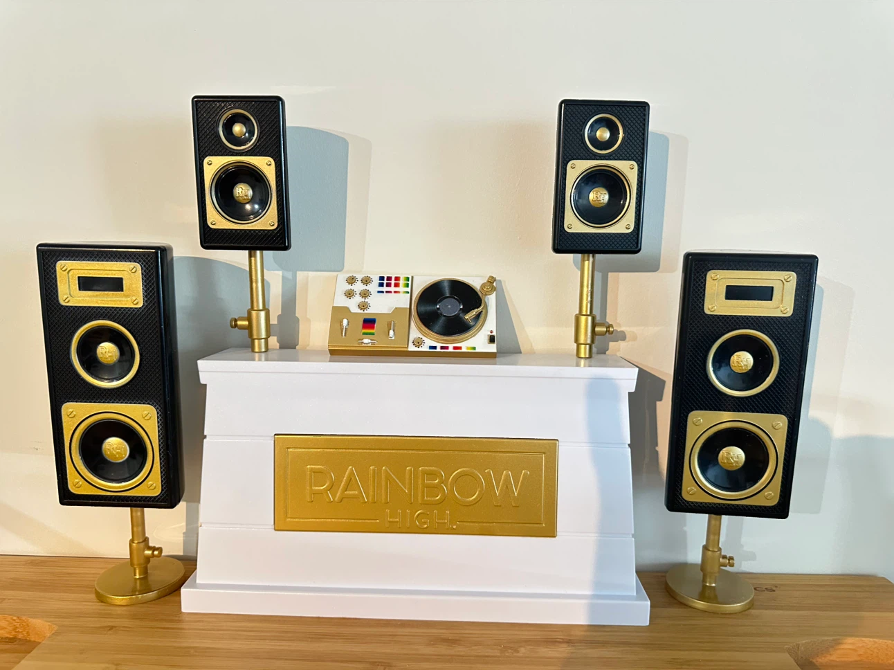 Music Playset Rainbow High DJ Booth with Speakers for Dolls