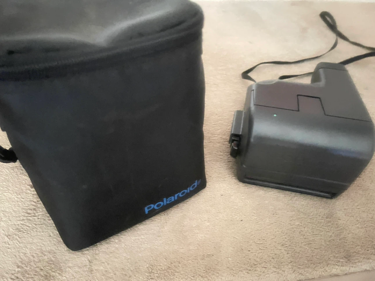 Polaroid One Step Instant Camera with Case - photo 2