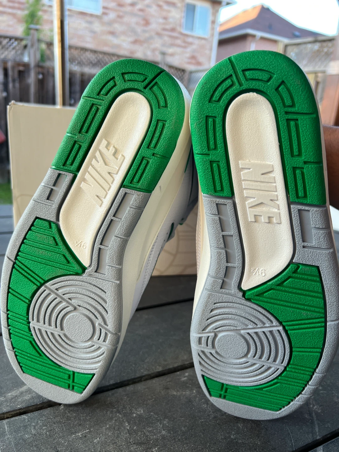 Air Jordan 2 Retro White Green - photo 4