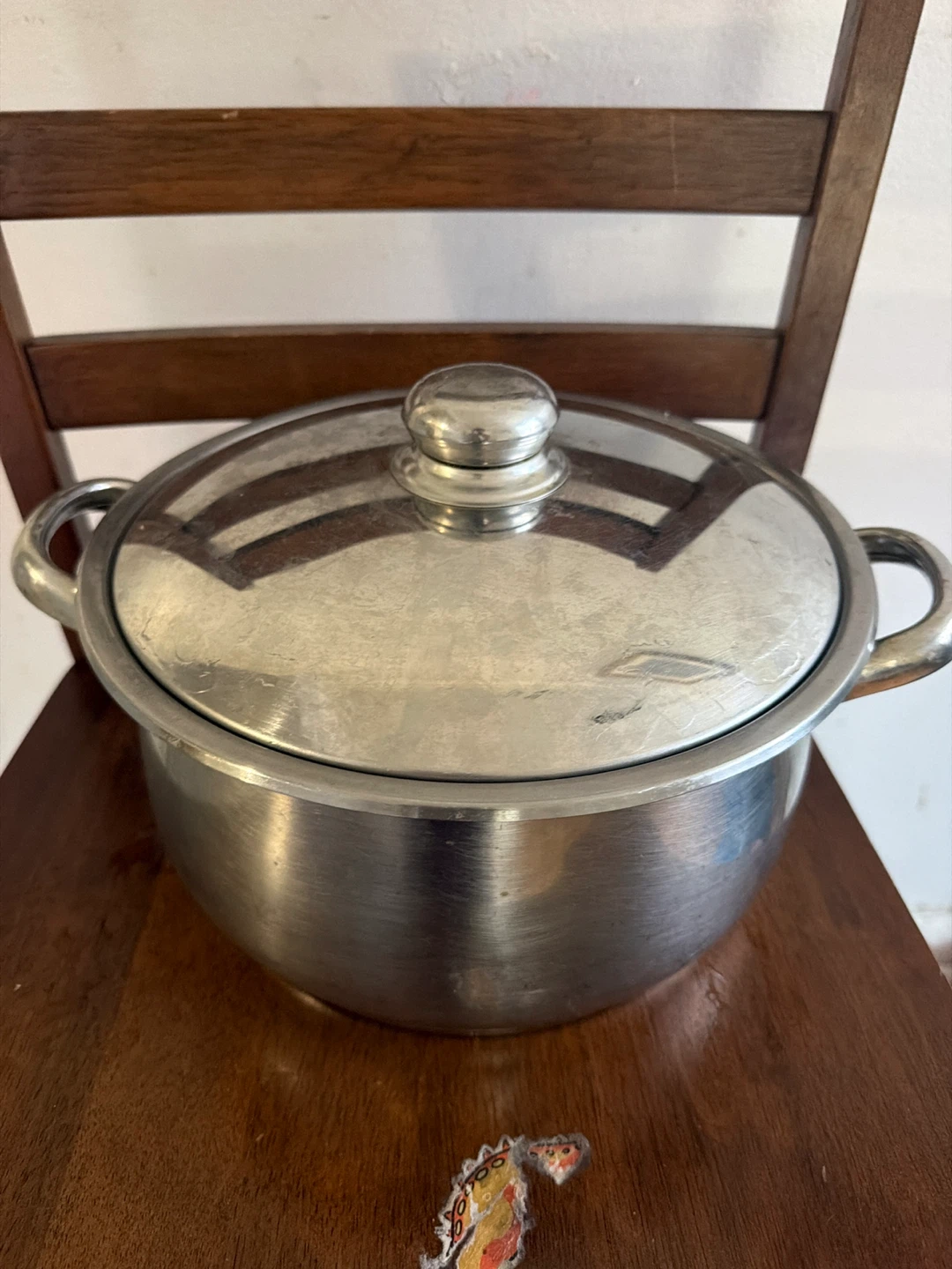 Grosche Stainless Steel Pot with Lid very strong