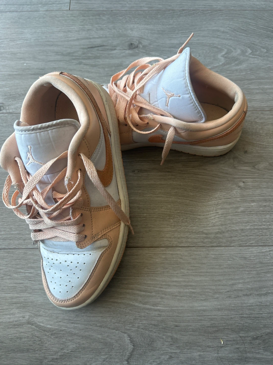 Air Jordan 1 Low SE Peach