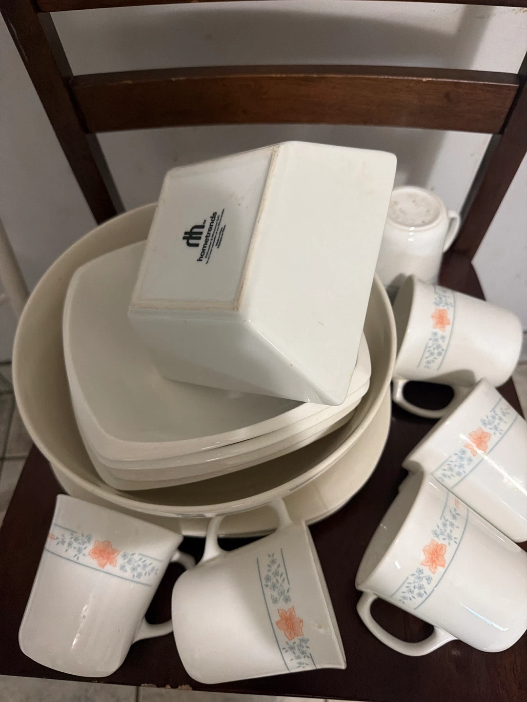Assorted Homewares Trends Dinnerware Set