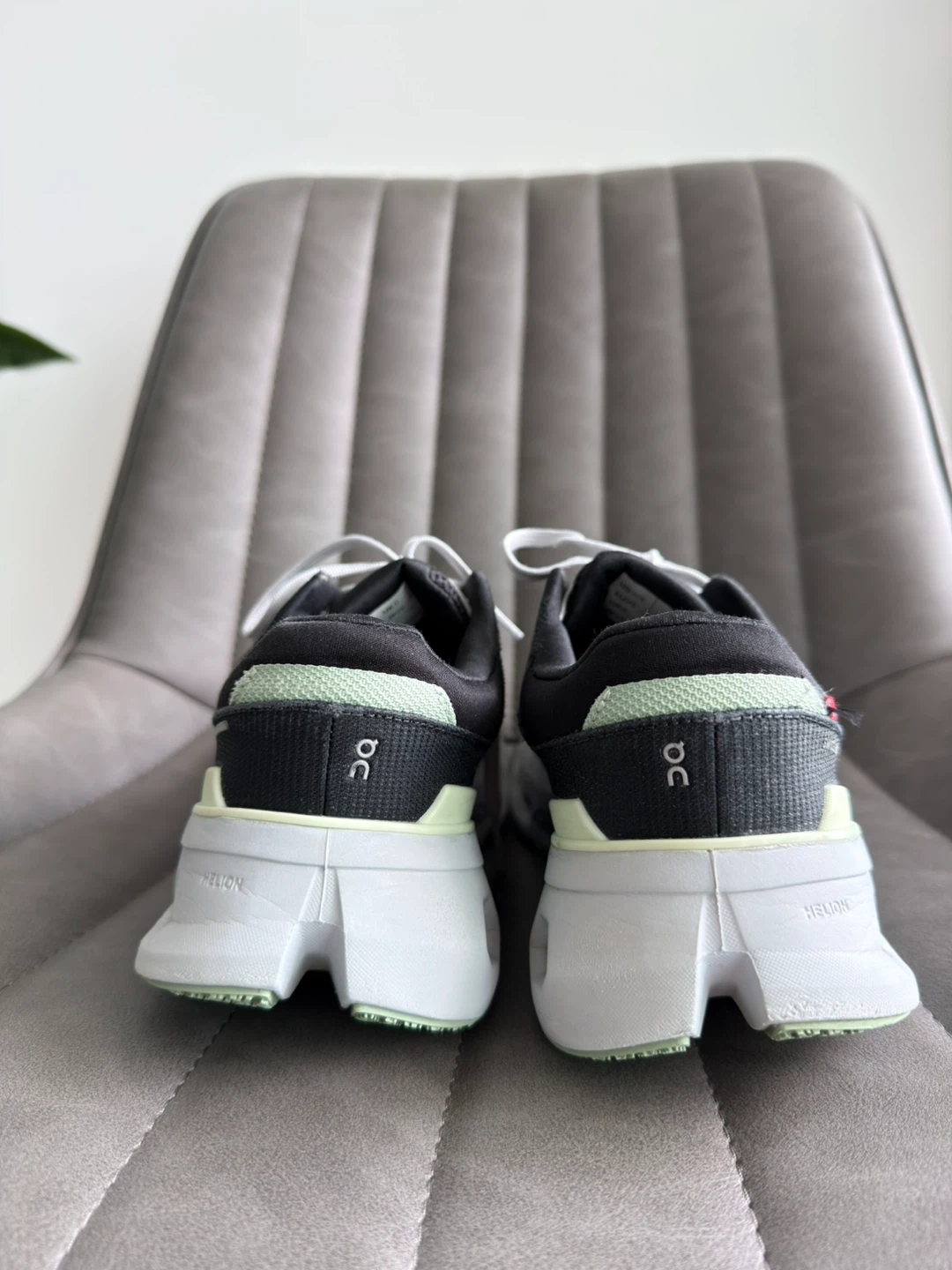 On Running Cloudrunner – Size 8 - photo 2