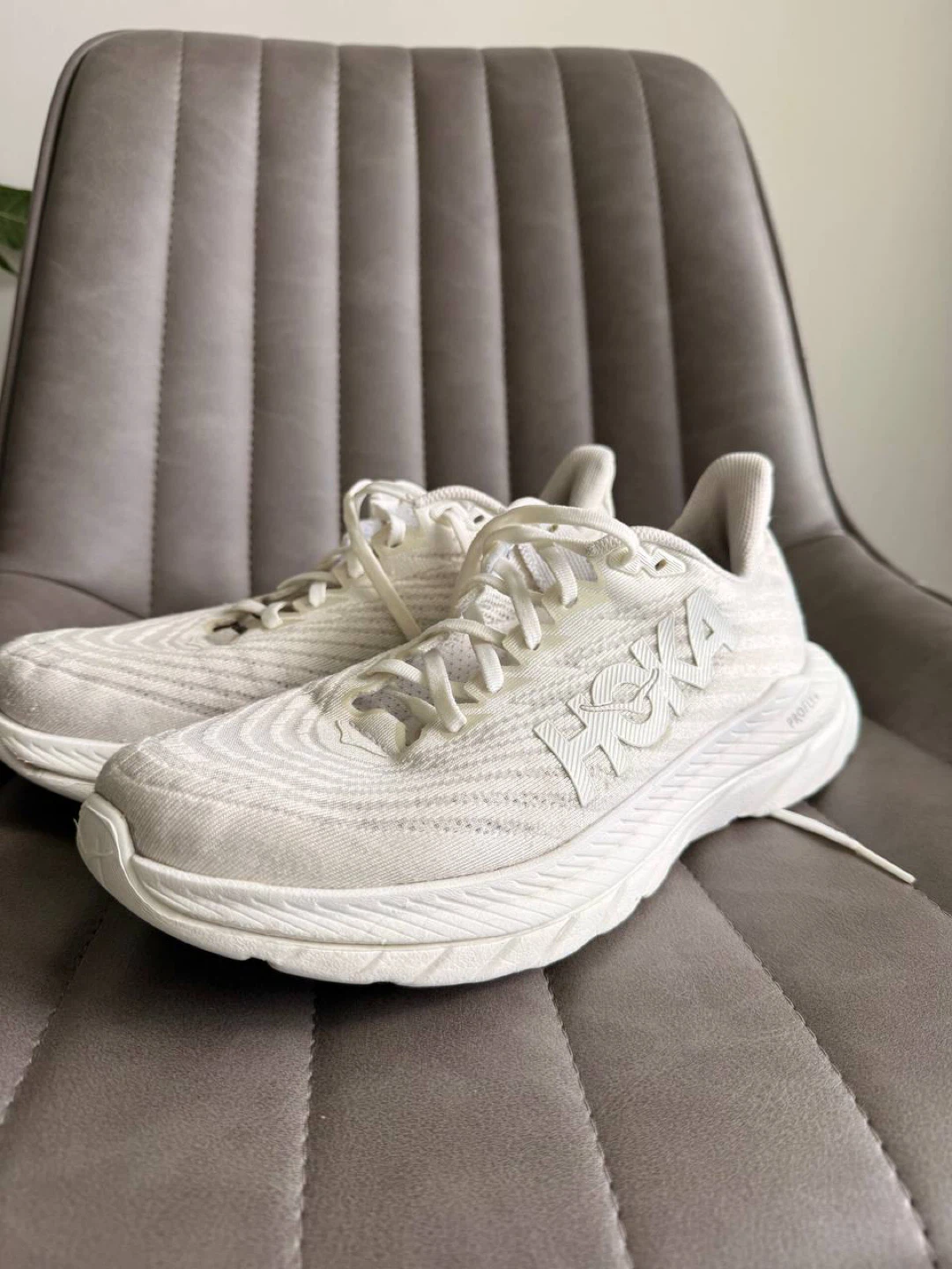 Men's Hoka Sneakers 8,5