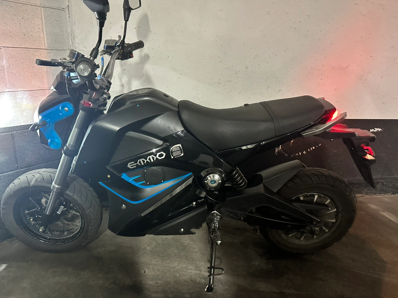 ( NEED SOLD ASAP) Emmo Knight Turbo E-Bike 72 km/h - photo 5